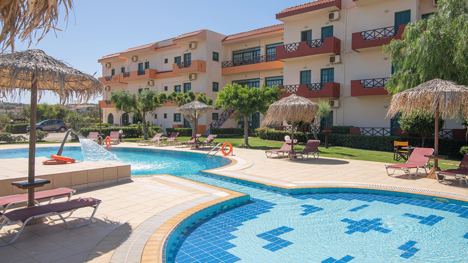 pools-outdoor-childrens-pool