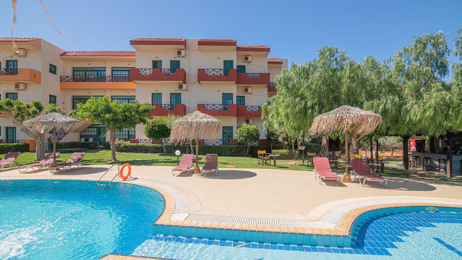 pools-outdoor-childrens-pool