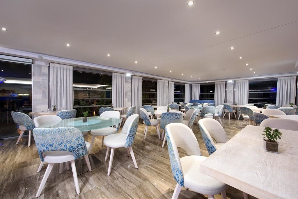 restaurants-plaza-main-restaurant