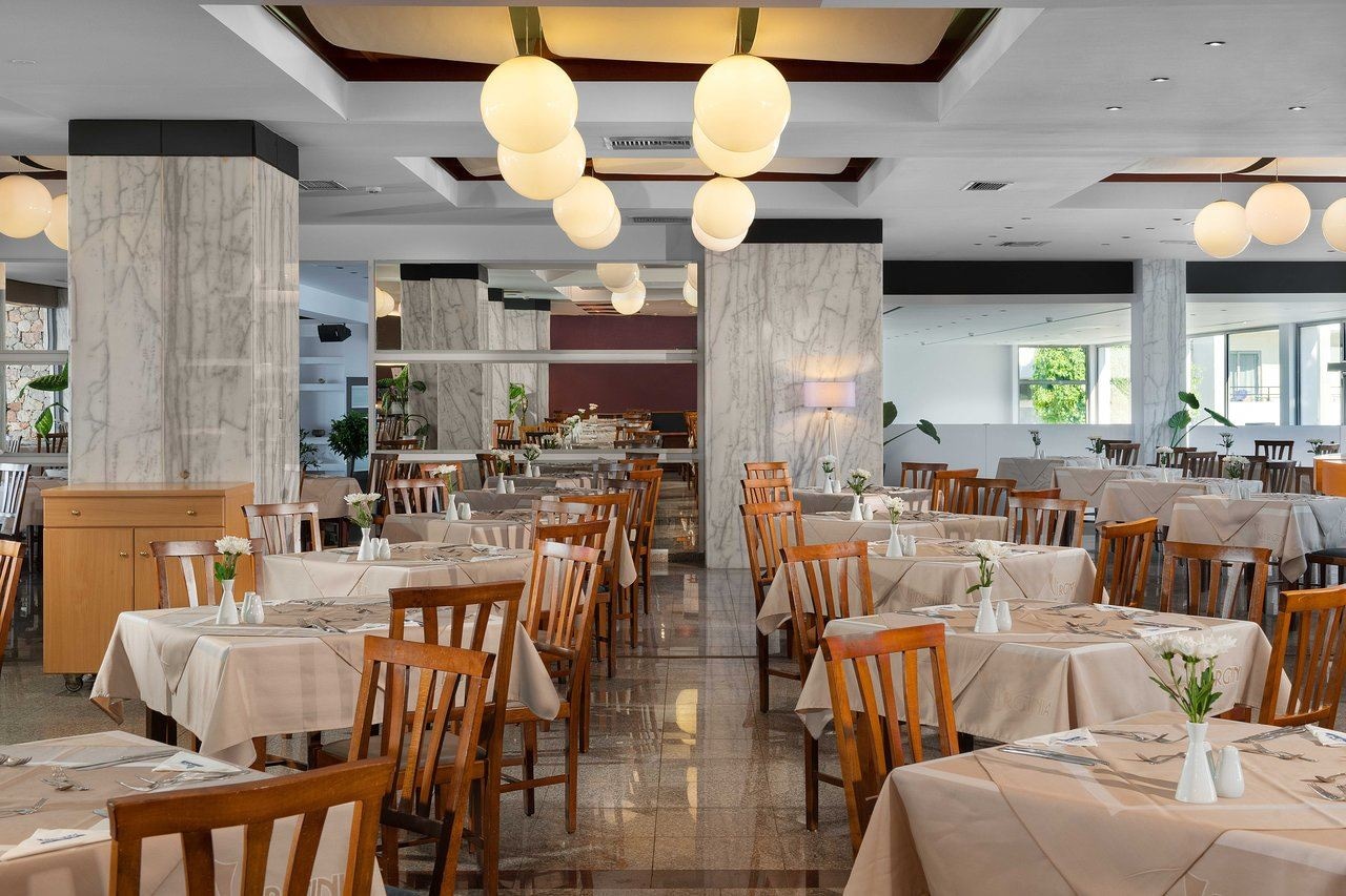 restaurants-dionyssos-main-restaurant