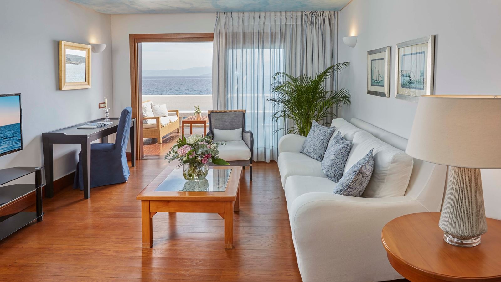 rooms-island-bungalow-waterfront