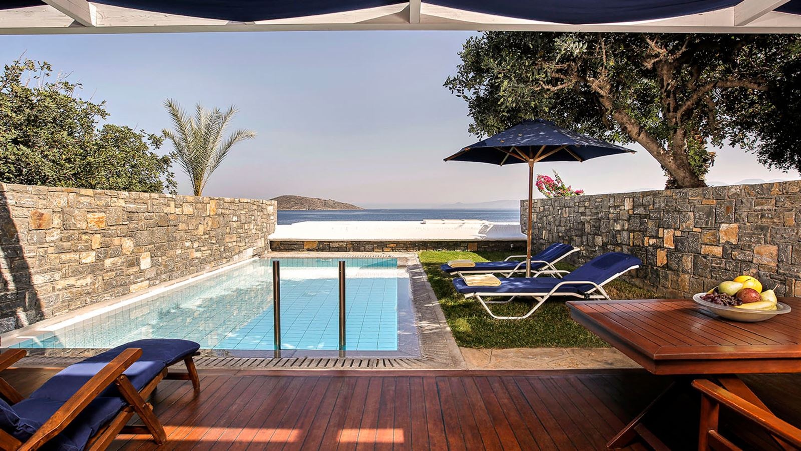 rooms-luxury-bungalow-sea-view-with-private-pool