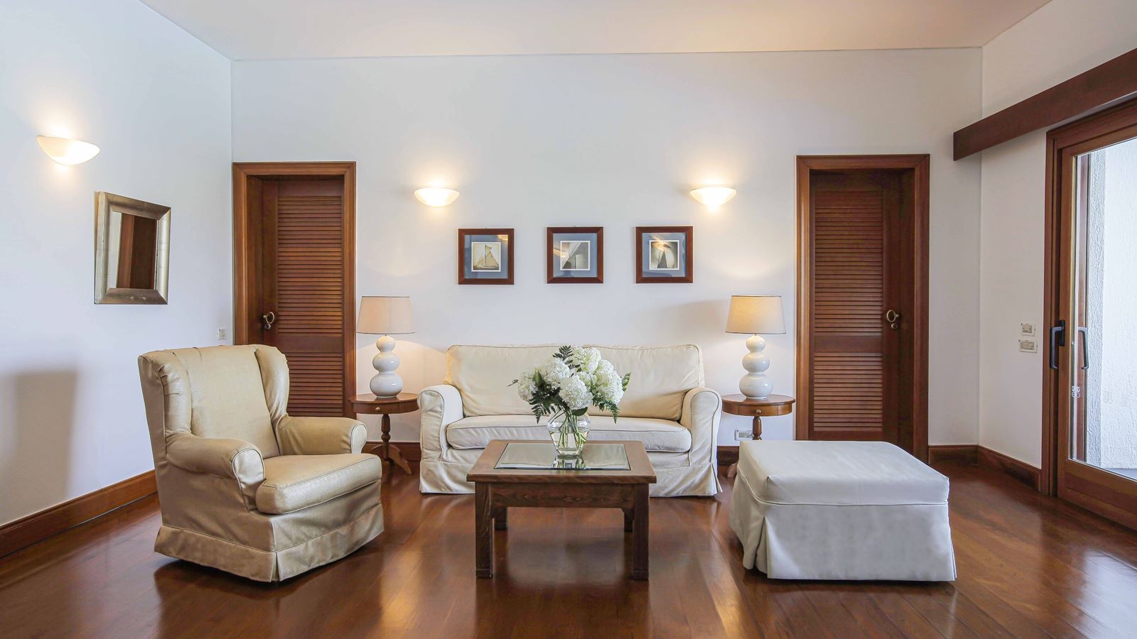 rooms-family-villa-with-private-heated-pool