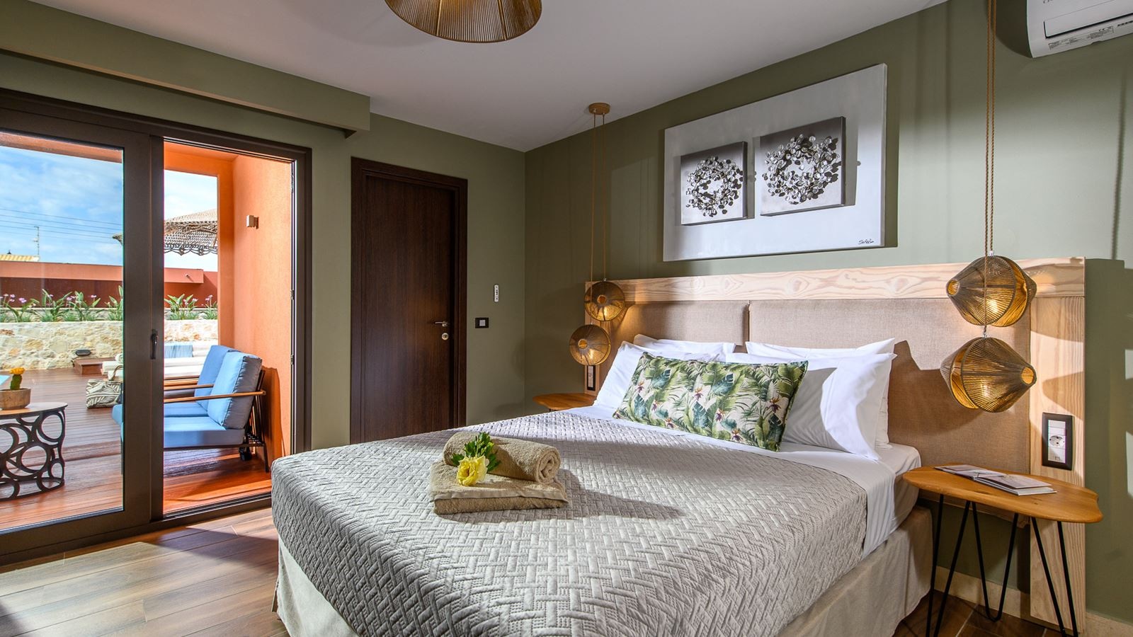 rooms-platinum two-bedroom-suite-sea-view-private-pool