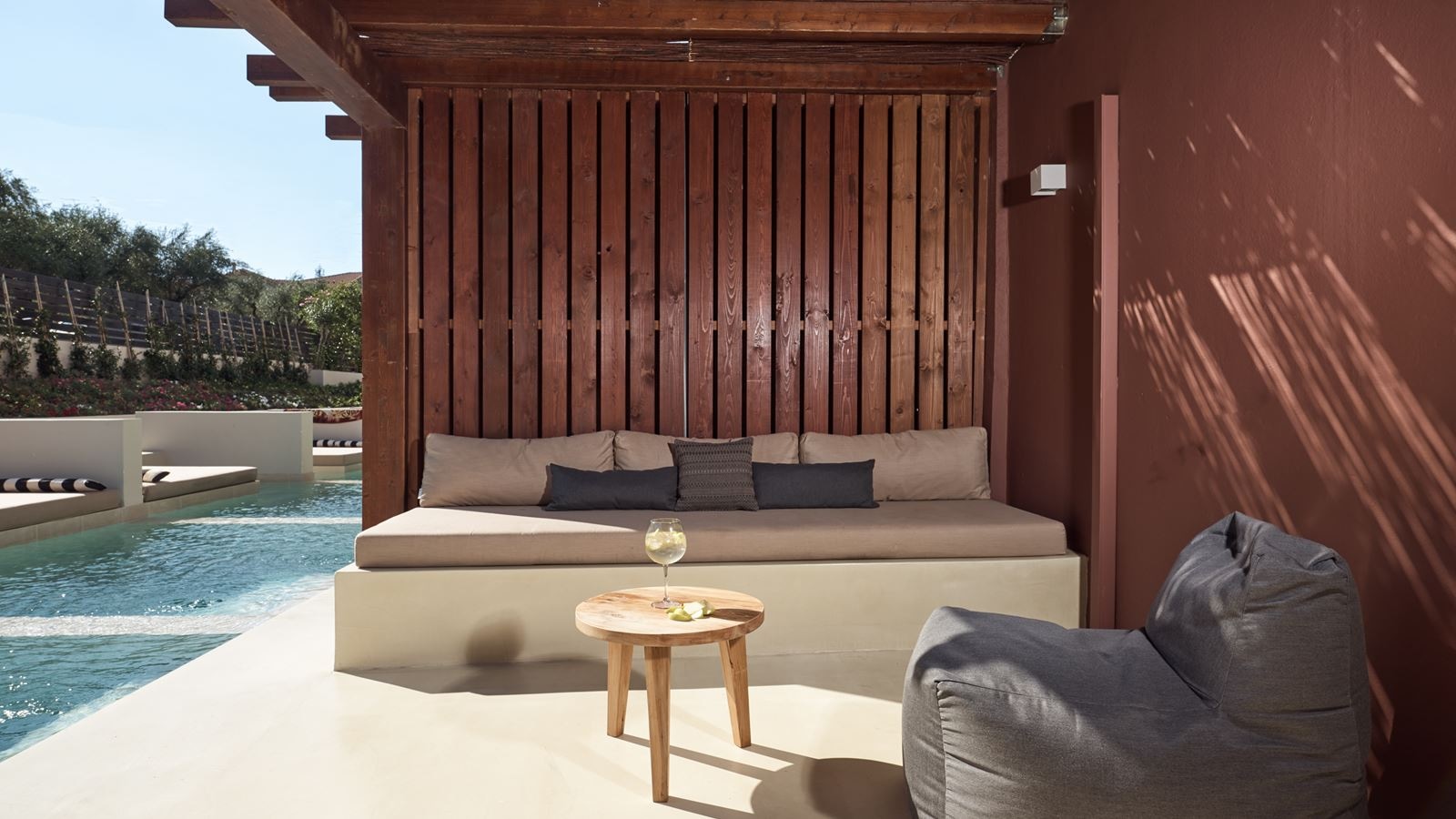 rooms-room-double-superior-swim-up-pool