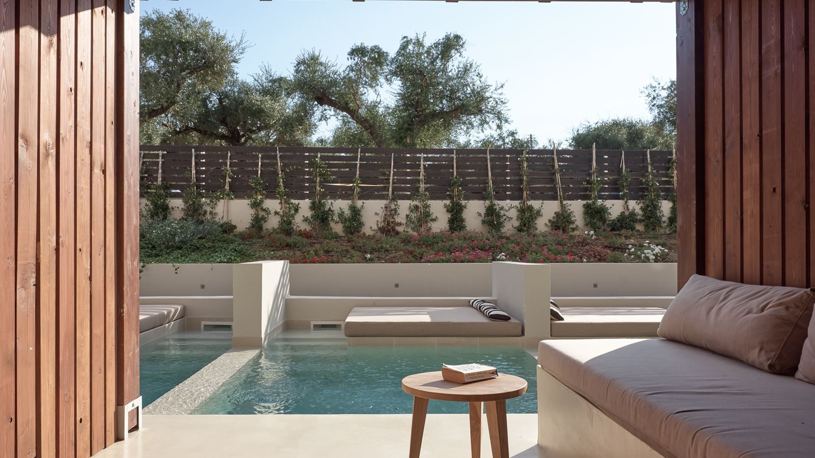 rooms-room-double-superior-swim-up-pool