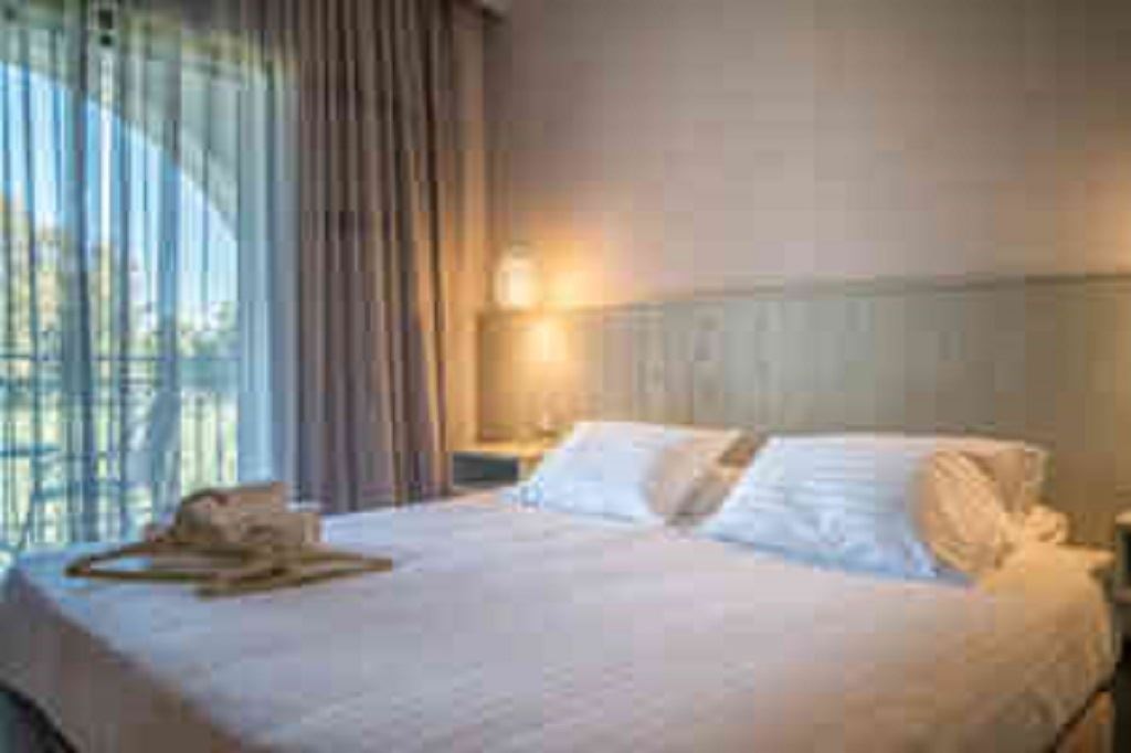 rooms-double-room-deluxe