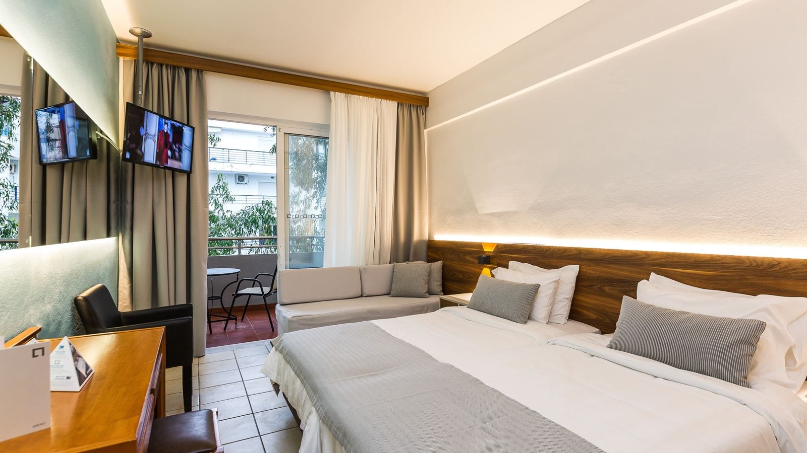 rooms-single-room-land-view