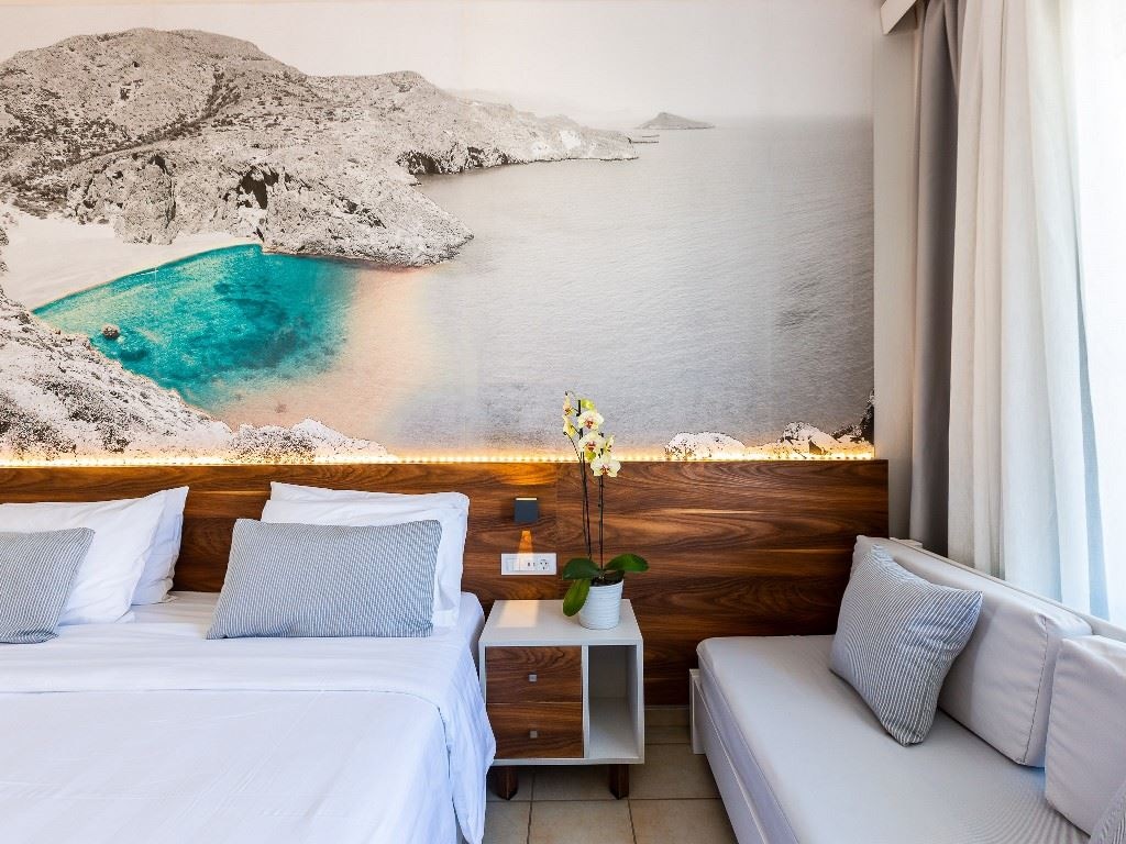 rooms-standard-room-pool-view