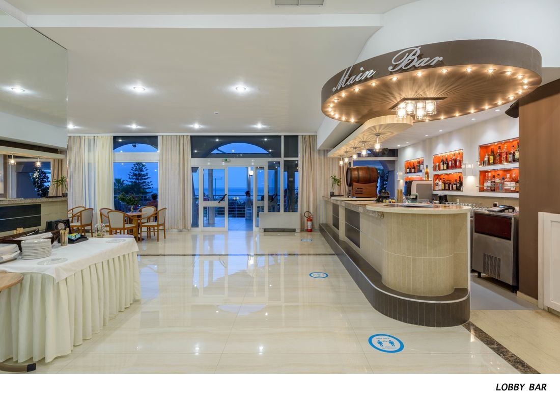 bars-apollo-lobby-bar