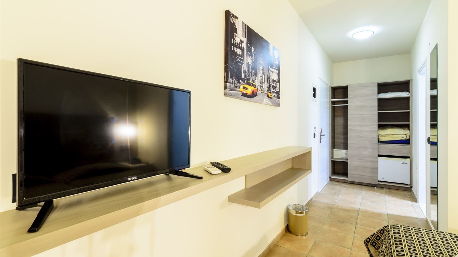 rooms-double-room-sv-balcony-or-terrace