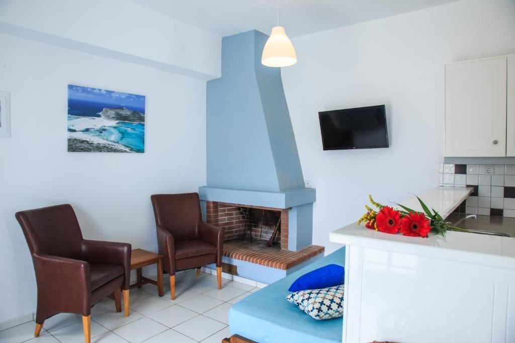 rooms-junior-suite-sv-2-bed-rooms--living-room