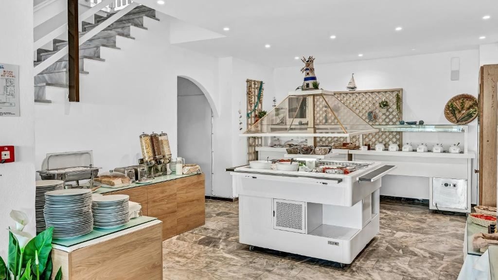 restaurants-sunset-beach-restaurant