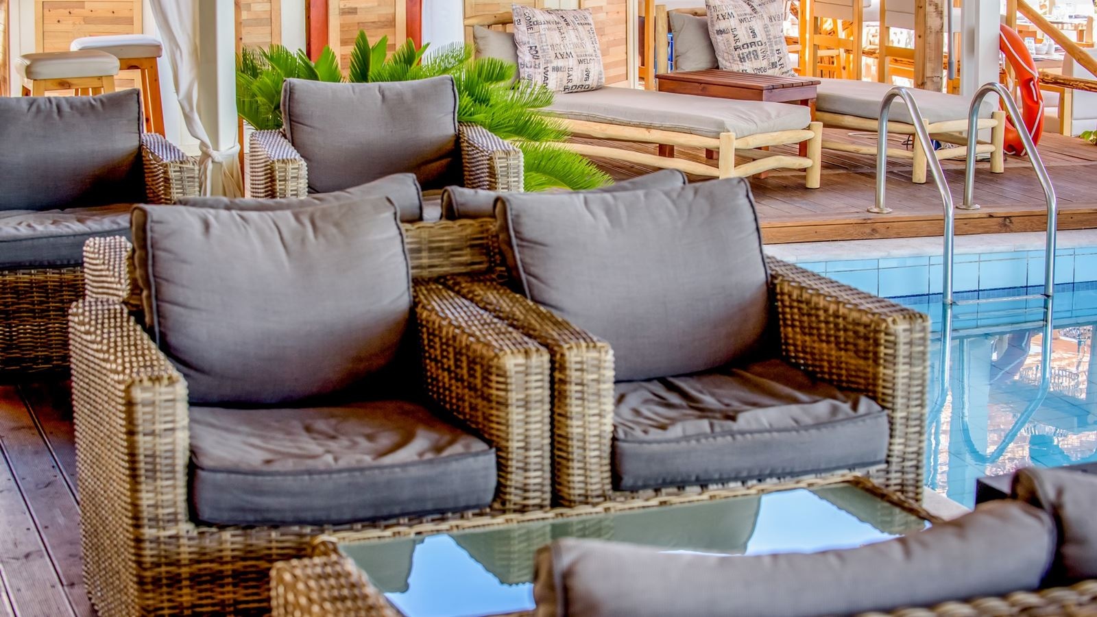 bars-scorpio-beach-bar