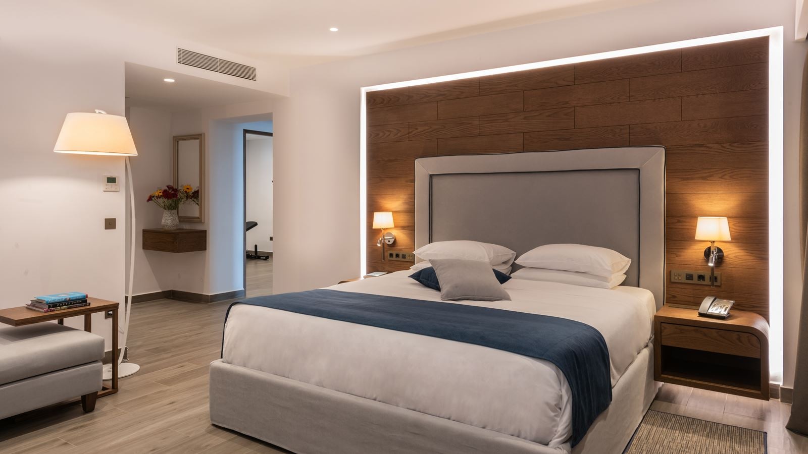 rooms-premium-energy-suite-sea-view-private-heated-pool-soulsauna