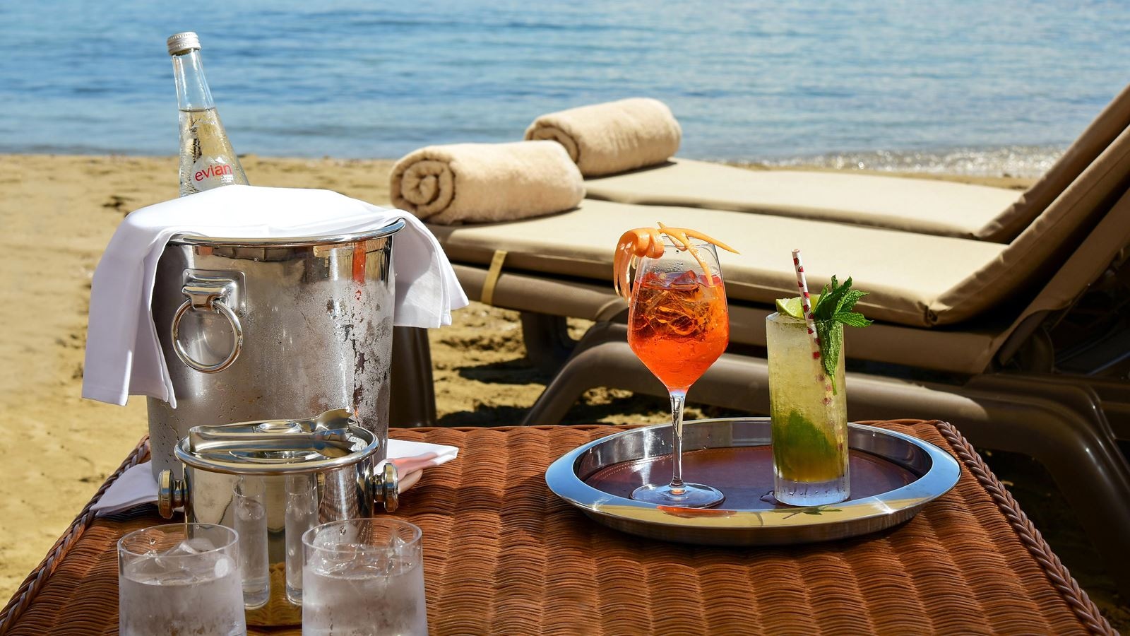 bars-beach-bar-sea-and-sand