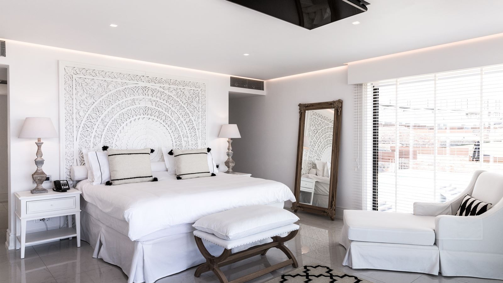 rooms-dream-villa-beach-front-private-pool