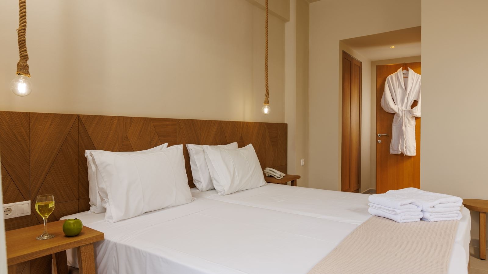 rooms-superior-double-sea-view-balcony-or-terrace