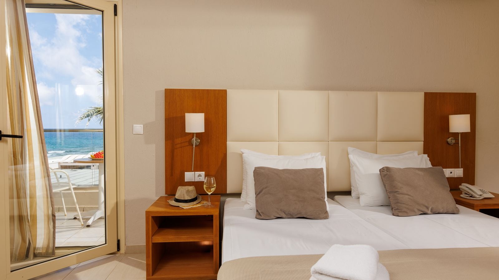 rooms-double-room-with-sea-view-balcony-or-terrace