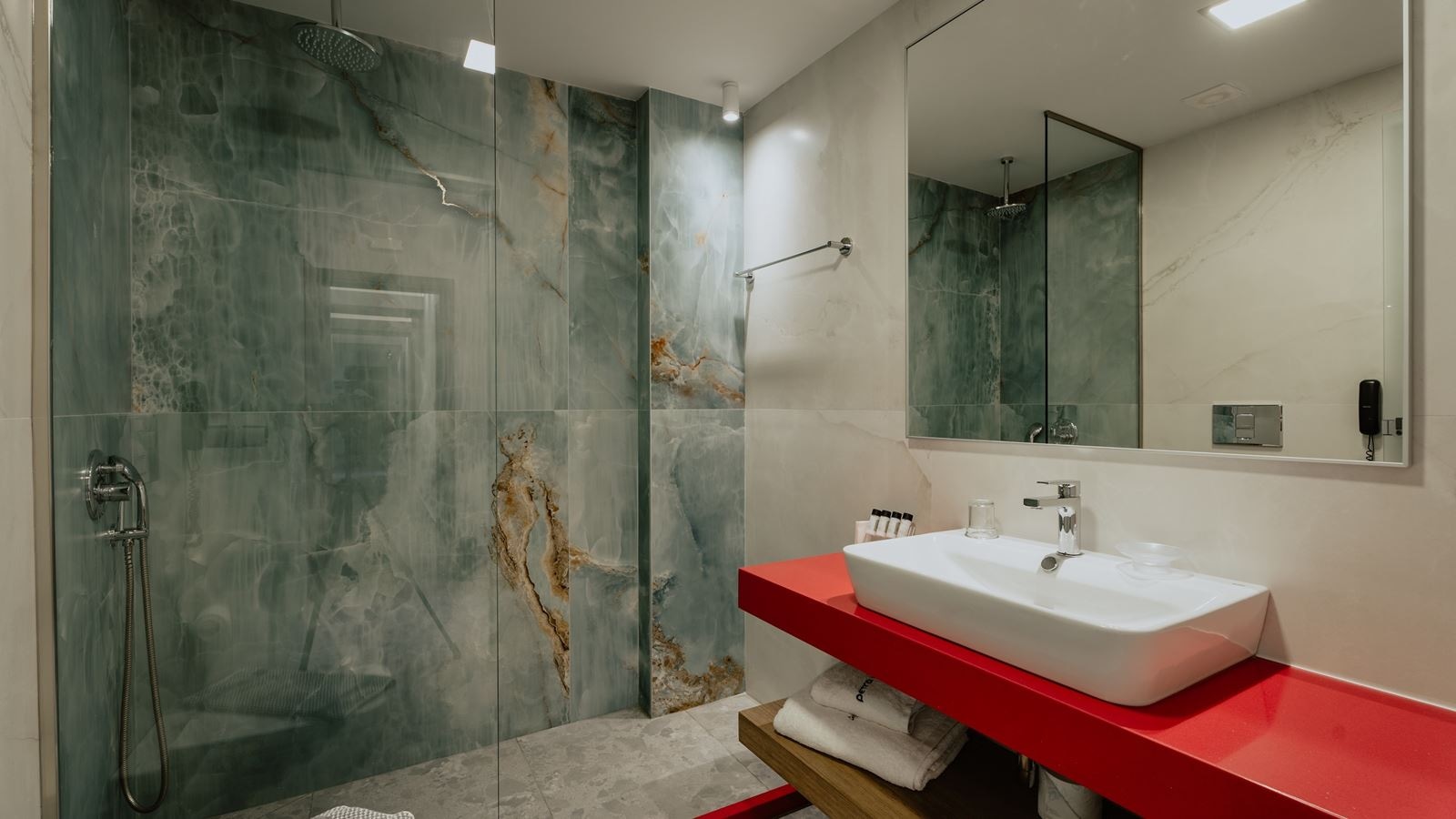 rooms-single-garden-view