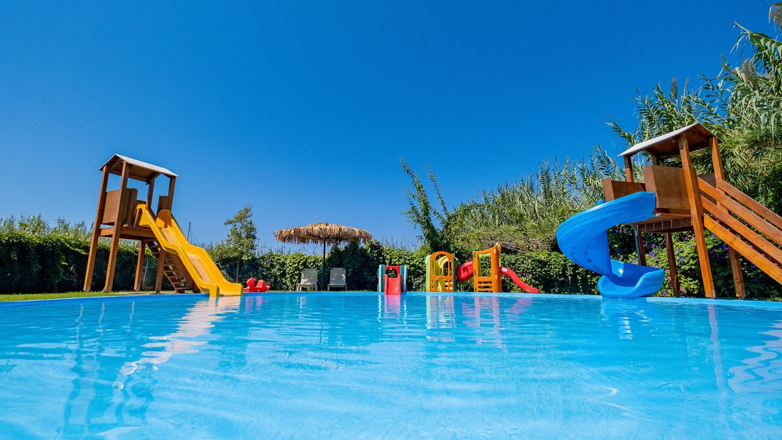 pools-outdoor-childrens-pool