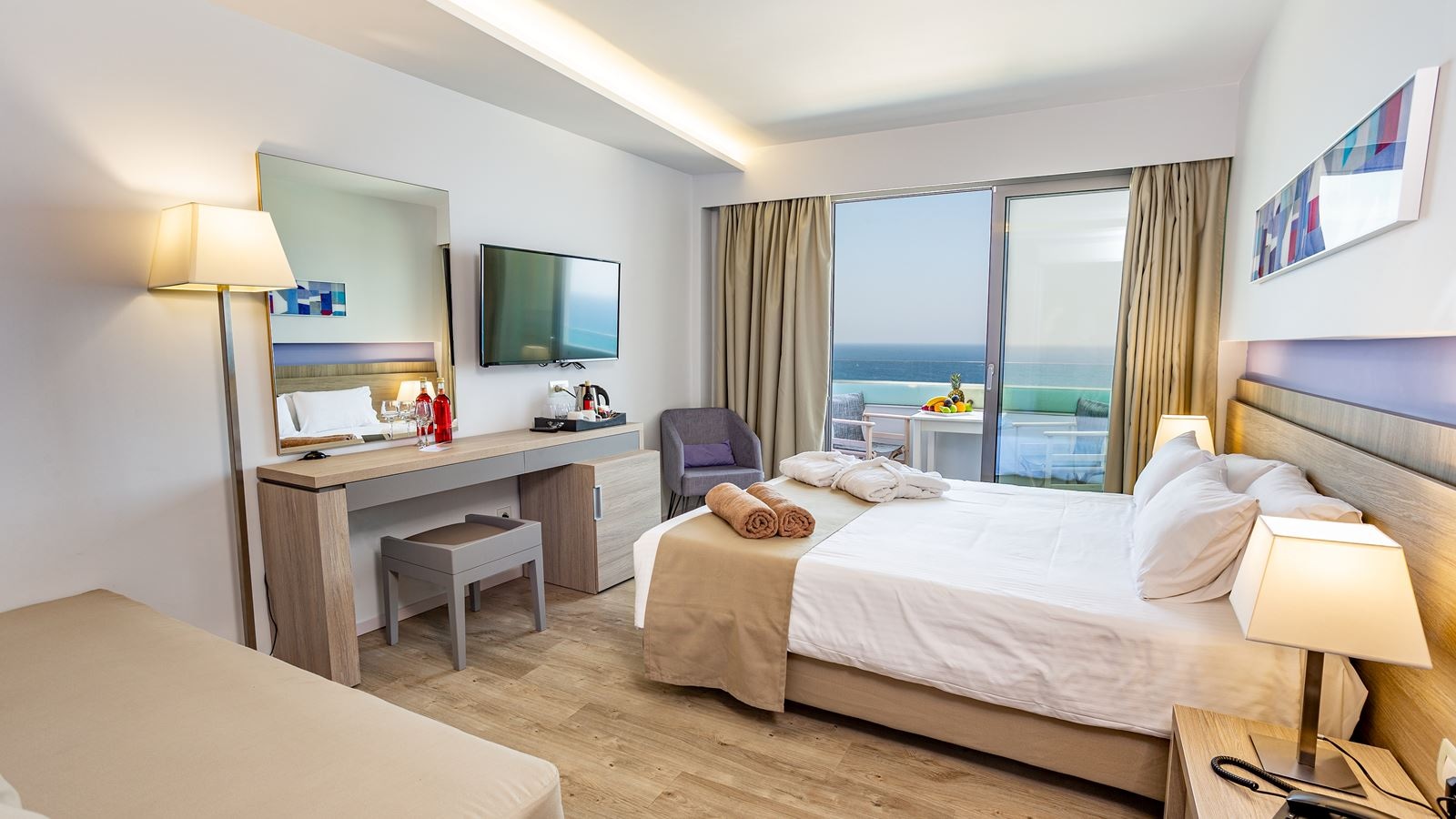 rooms-twindouble-room-panoramic-sea-view-balcony