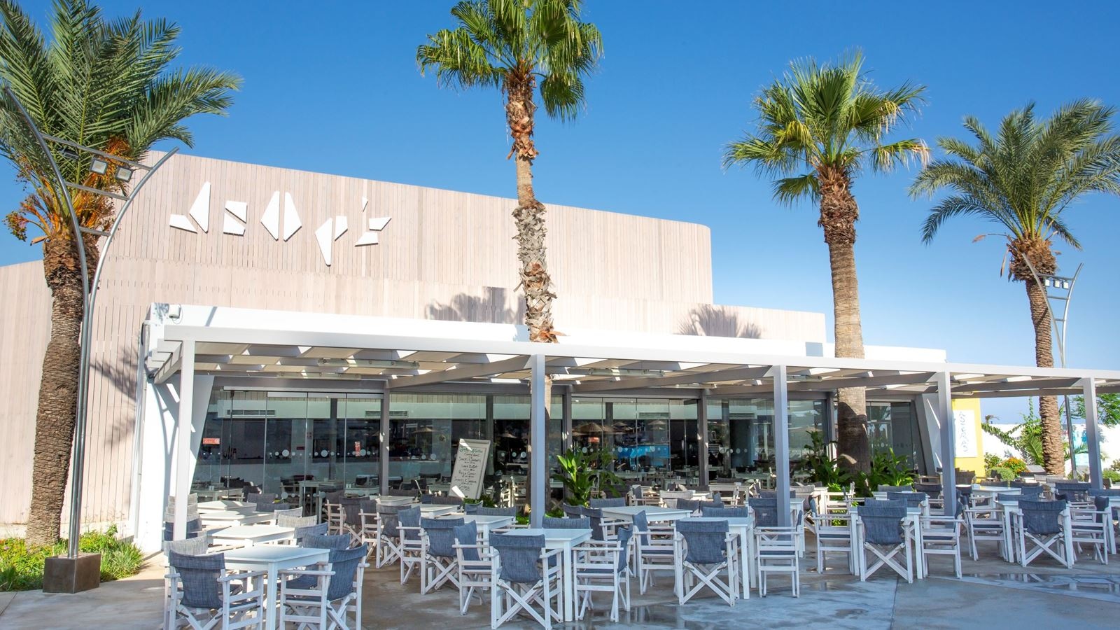 restaurants-the-joly-chef-restaurant