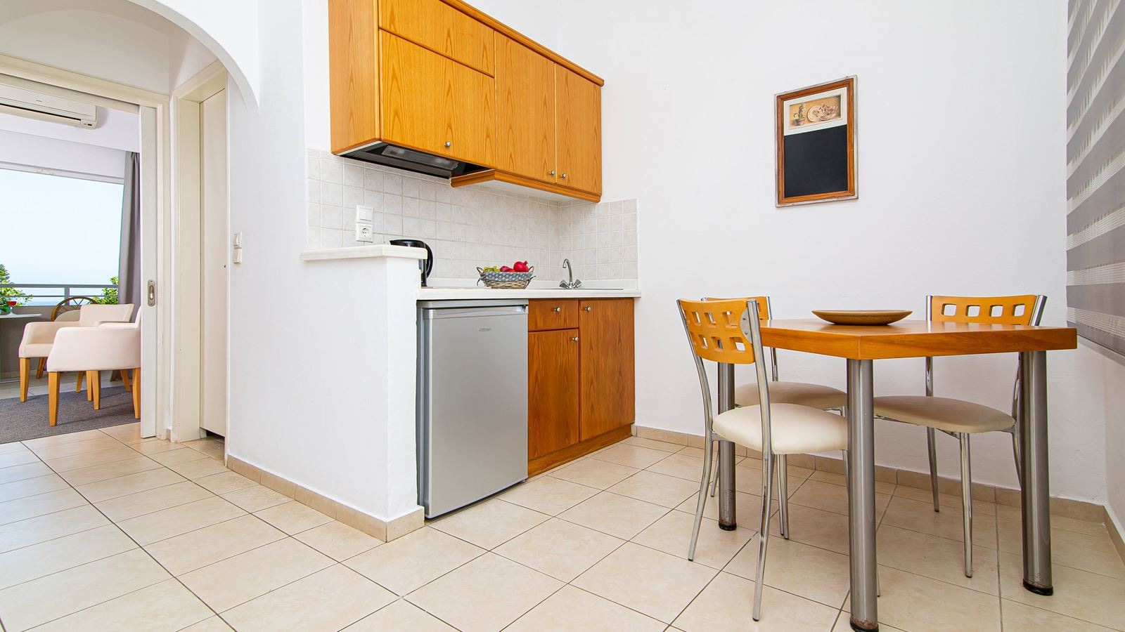 rooms-luxury-one-bedroom-apartment-sea-view-balcony-or-terrace