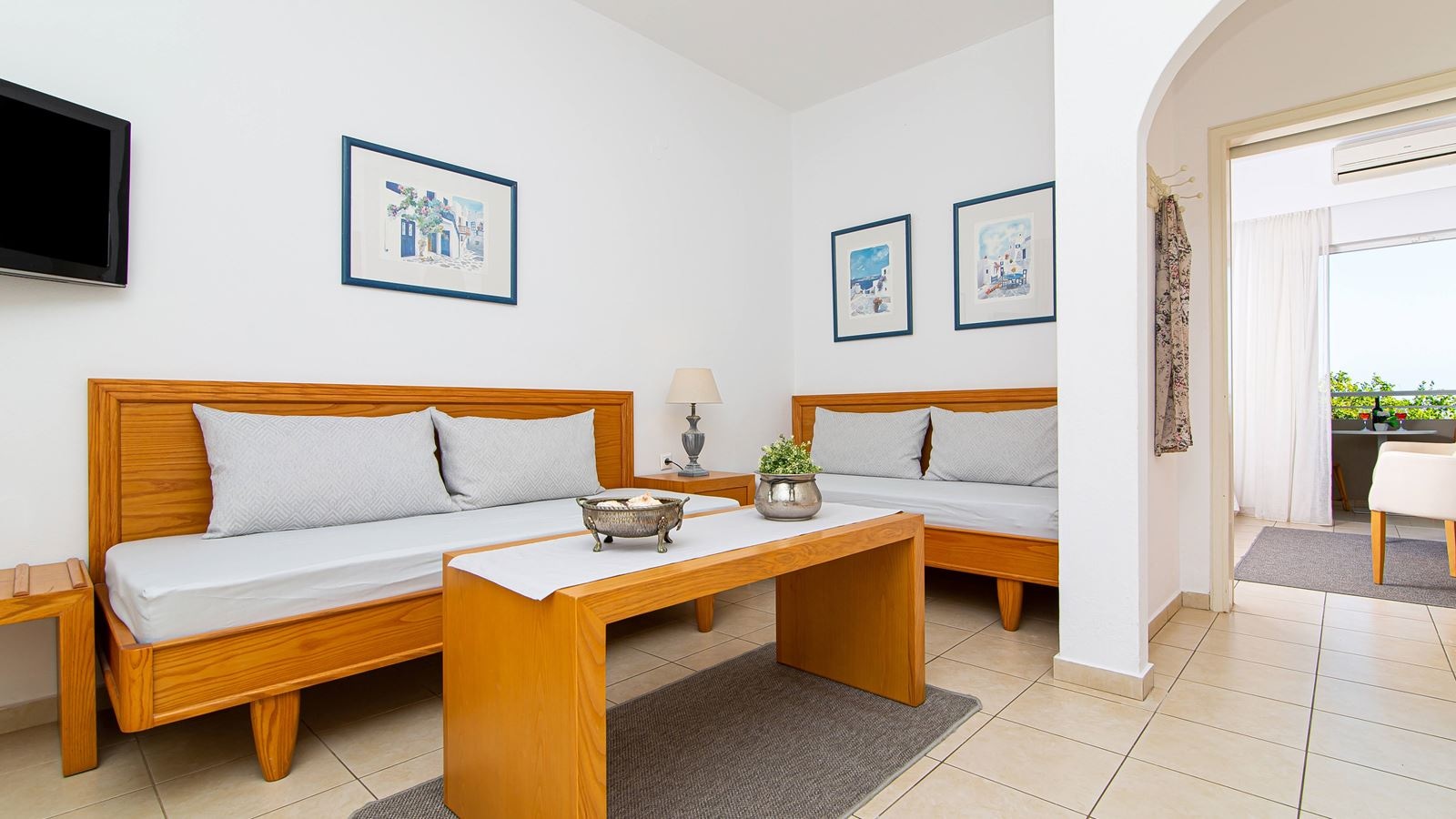 rooms-luxury-one-bedroom-apartment-sea-view-balcony-or-terrace