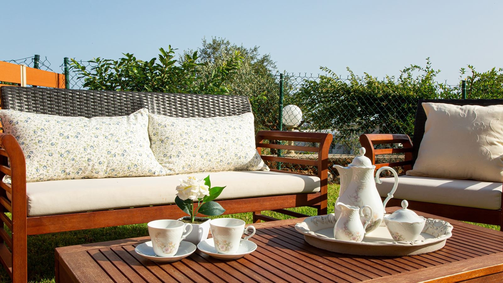 rooms-luxury-one-bedroom-apartment-sea-view-balcony-or-terrace