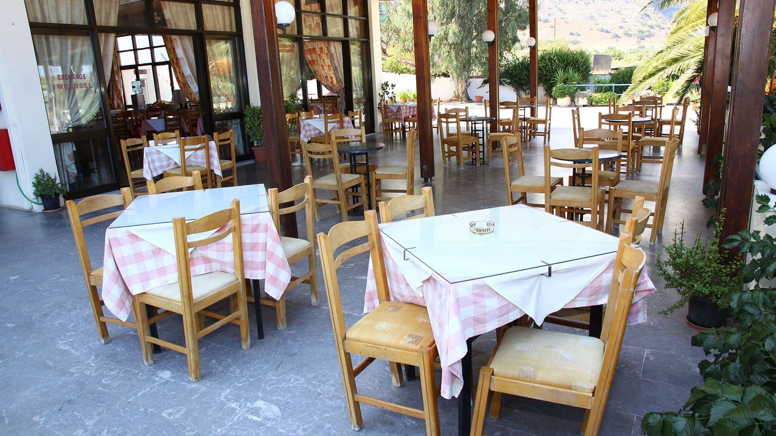 restaurants-restaurants