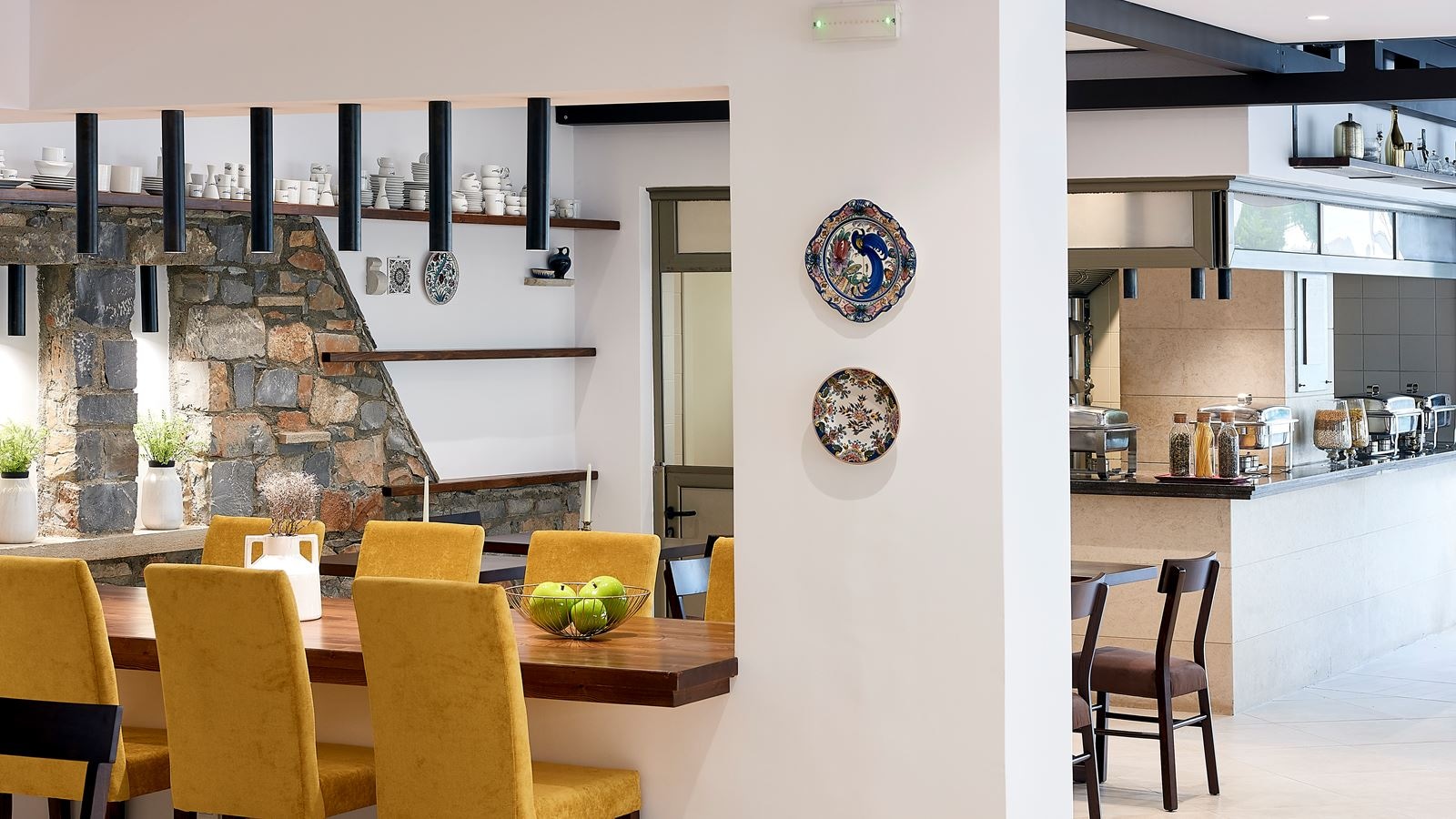 restaurants-mediterraneo-main-restaurant