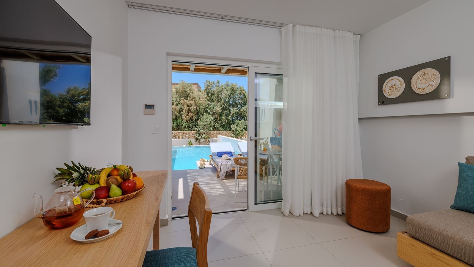 rooms-suite-2-bedrooms-privatepool