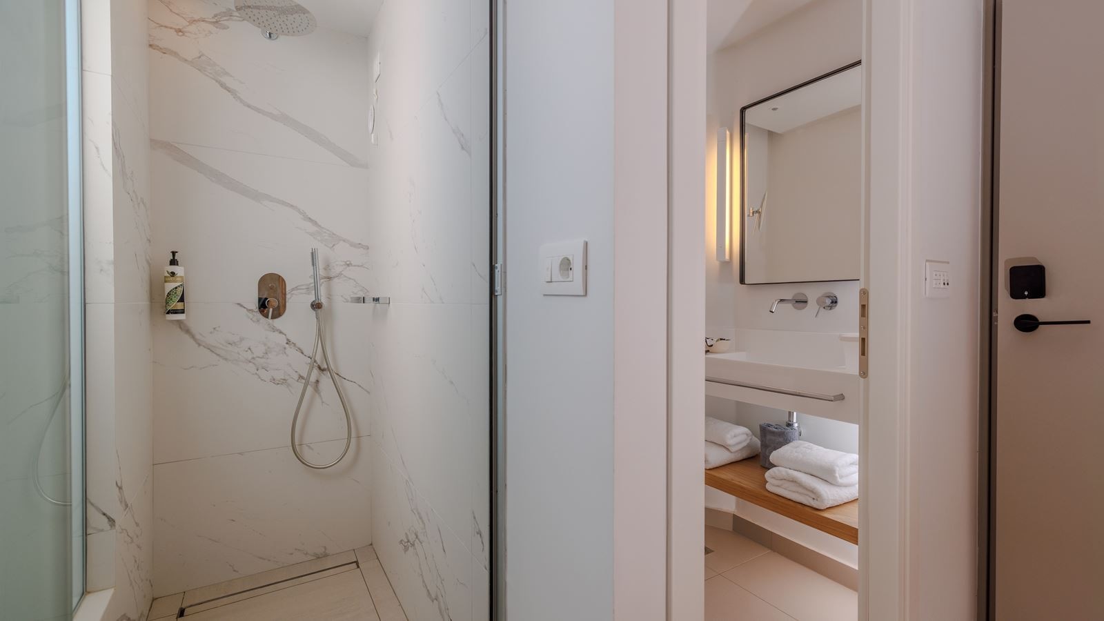 rooms-suite-2-bedrooms-privatepool