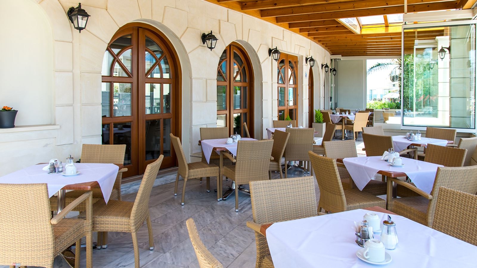 restaurants-breakfast-area