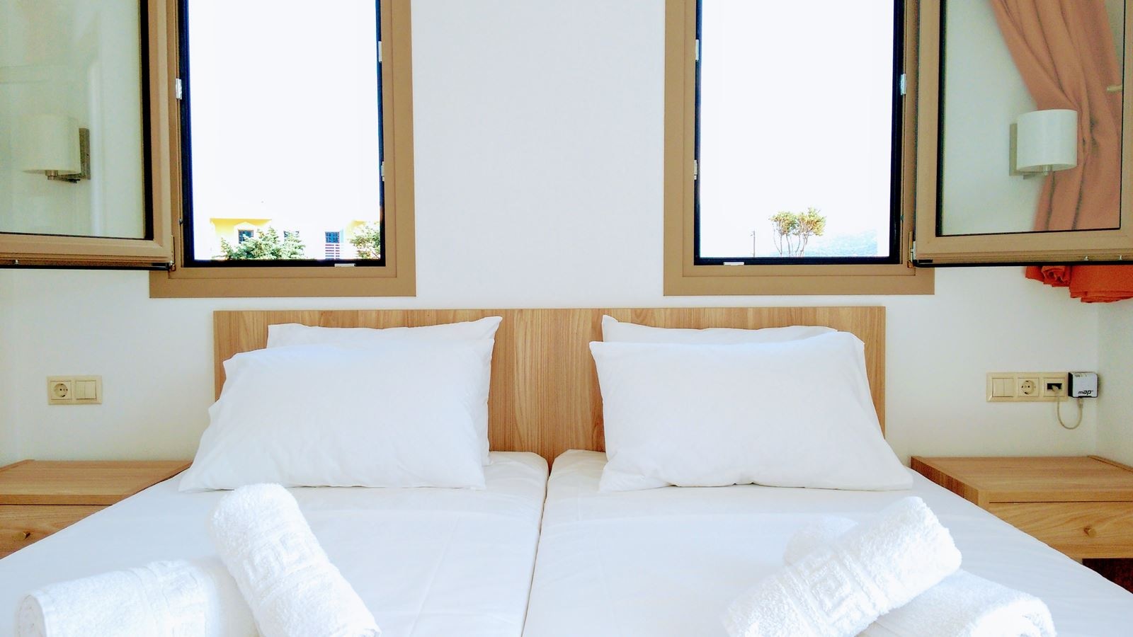 rooms-superior-1-bedroom-apartment-side-sea-view-or-pool-view-balcony-or-terrace