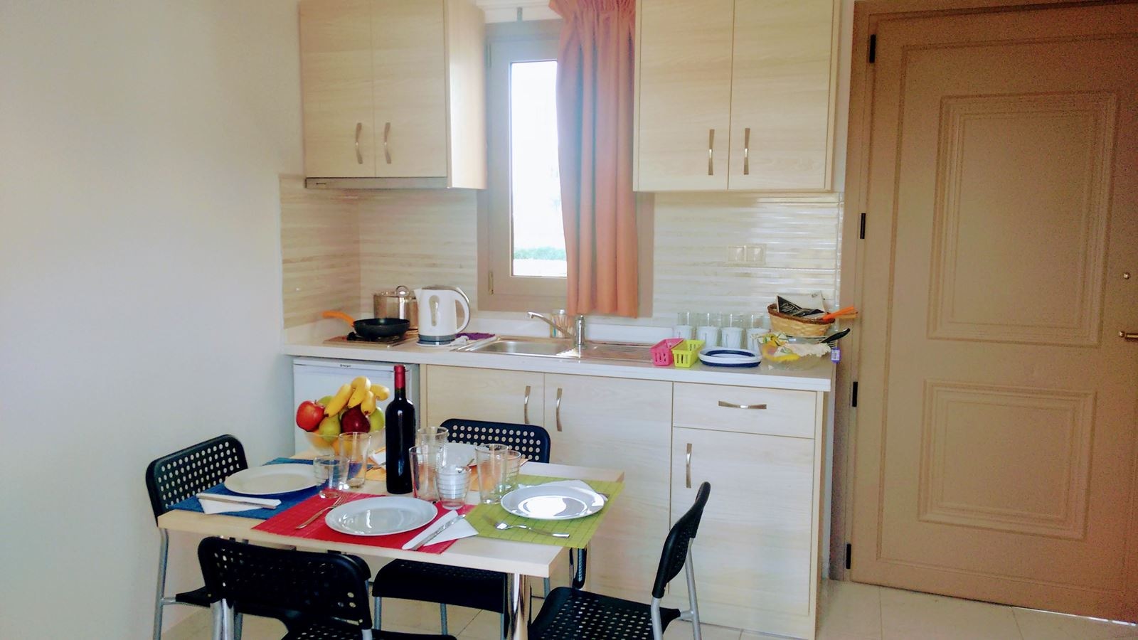 rooms-1-bedroom-triple-apartment-garden-view-balcony-or-terrace