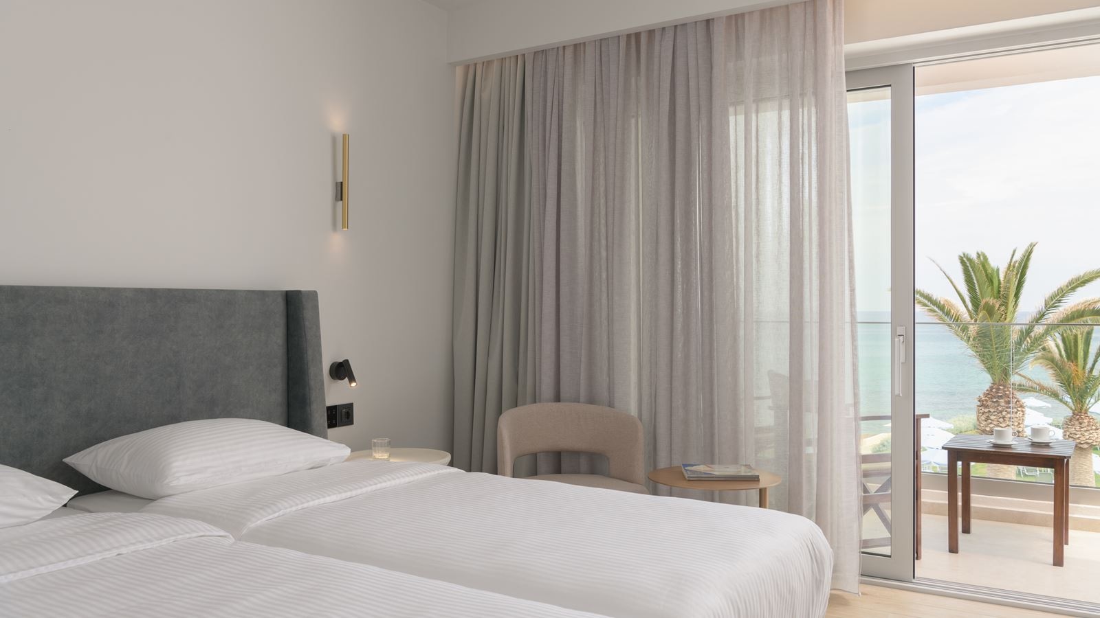 rooms-double-room-with-sea-view