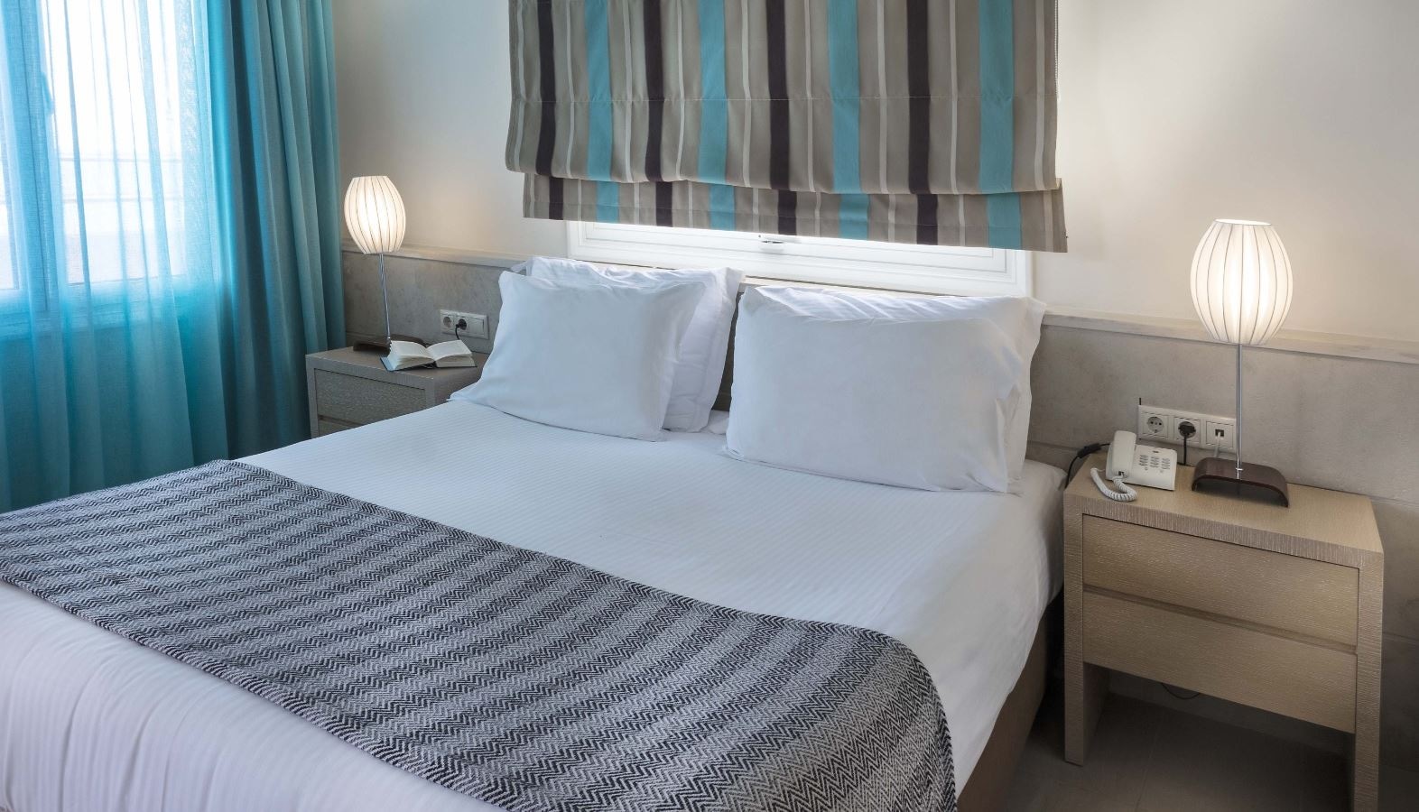 rooms-room-superior-double-side-sea-view