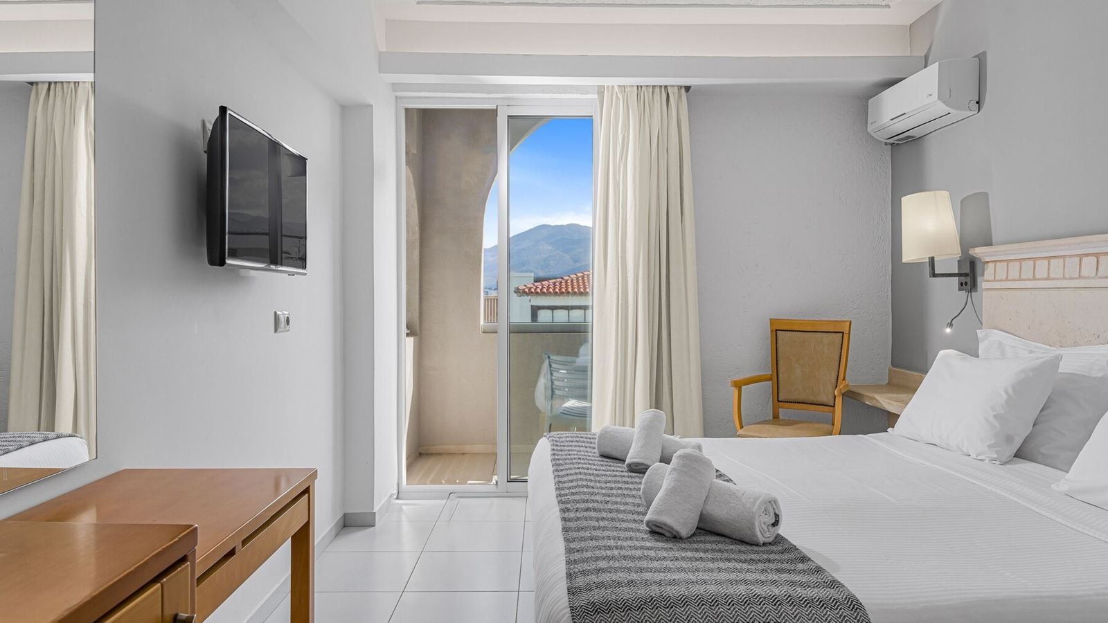 rooms-room-standard-double-garden-view-balcony-or-terrace