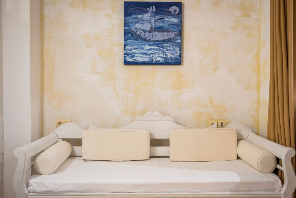 rooms-junior-suite-partial-sea-view