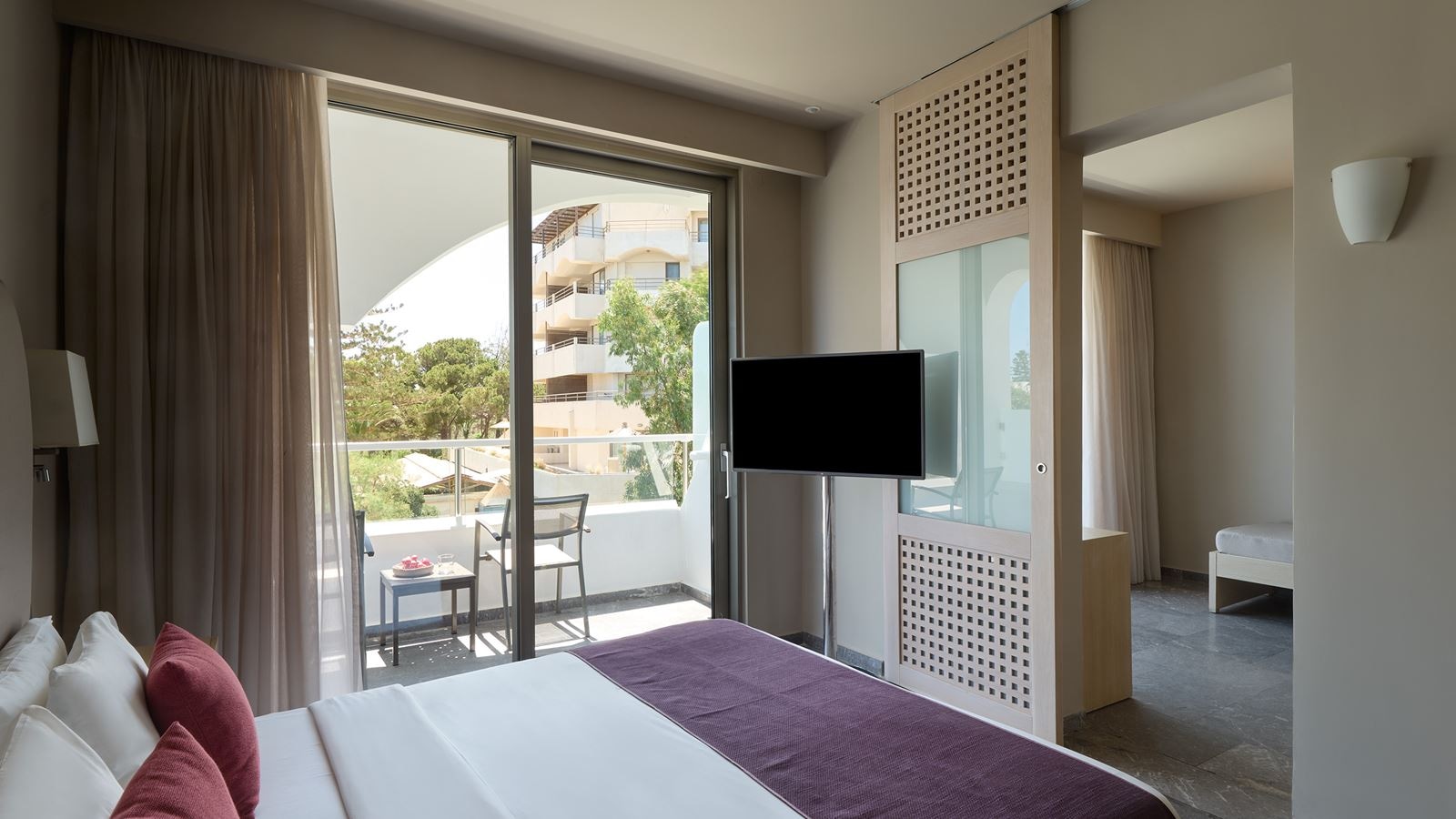 rooms-family-room-superior