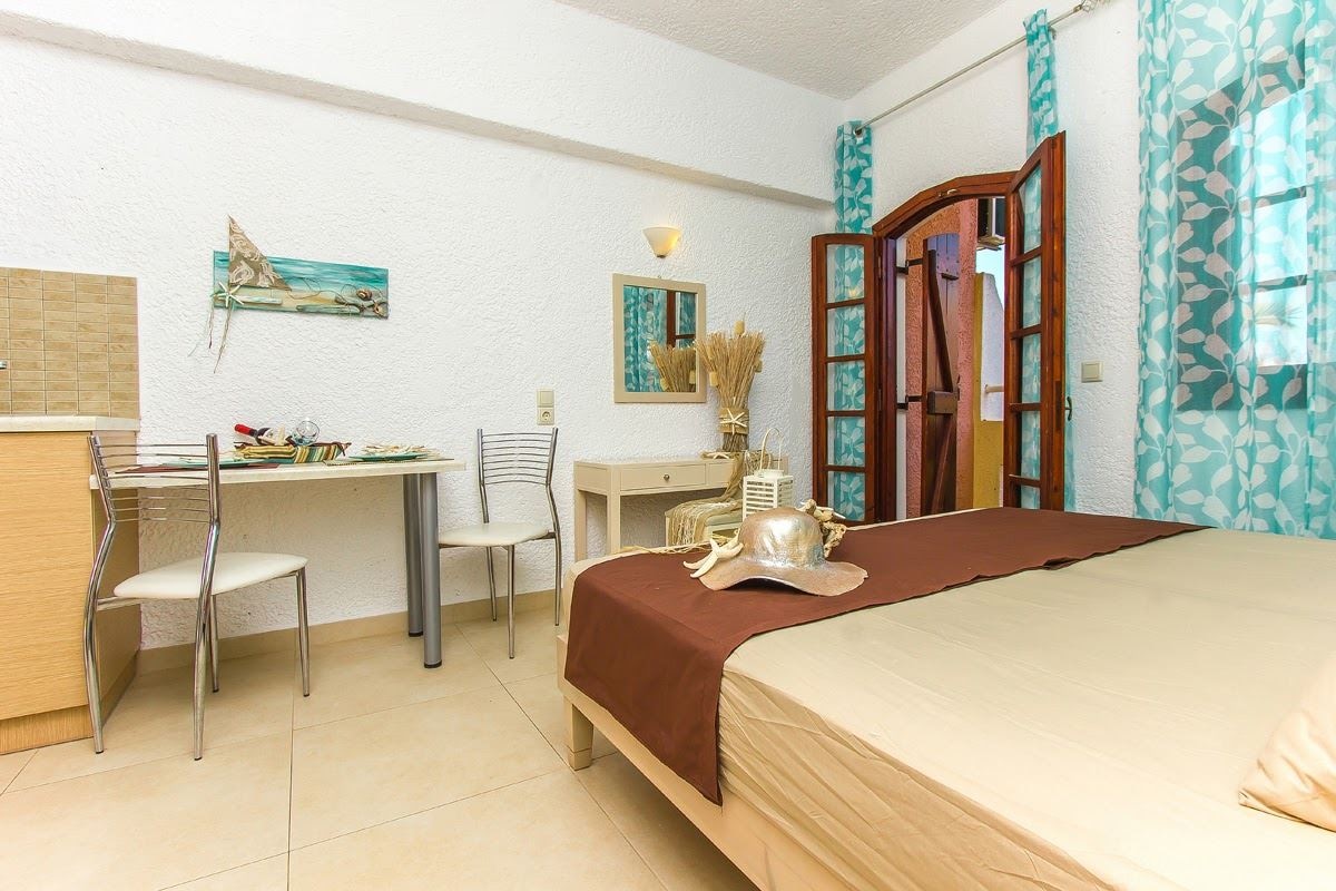 rooms-studio-superior-gardenland-view-balcony-or-terrace