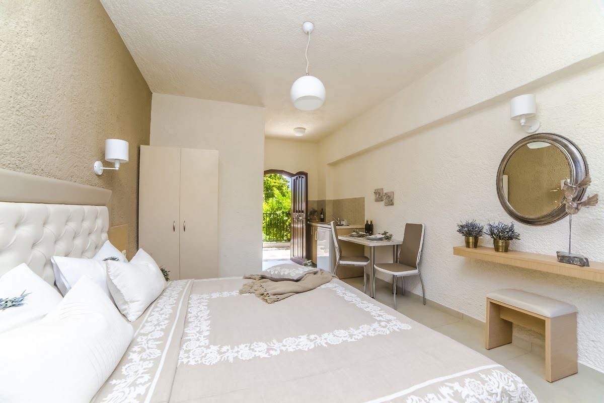 rooms-studio-superior-gardenland-view-balcony-or-terrace