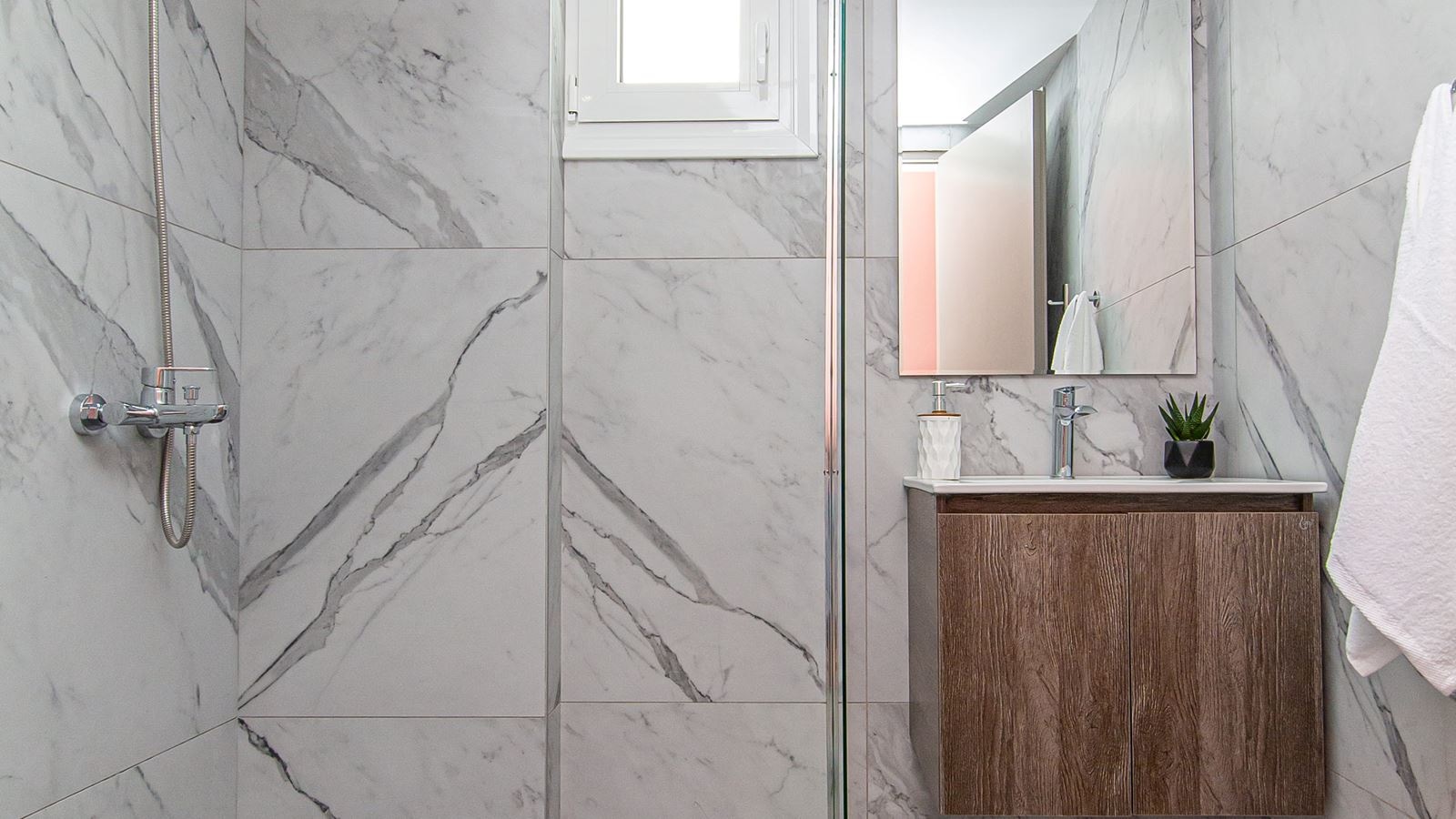 rooms-studio-standard-double-balcony-or-terrace-gardenview