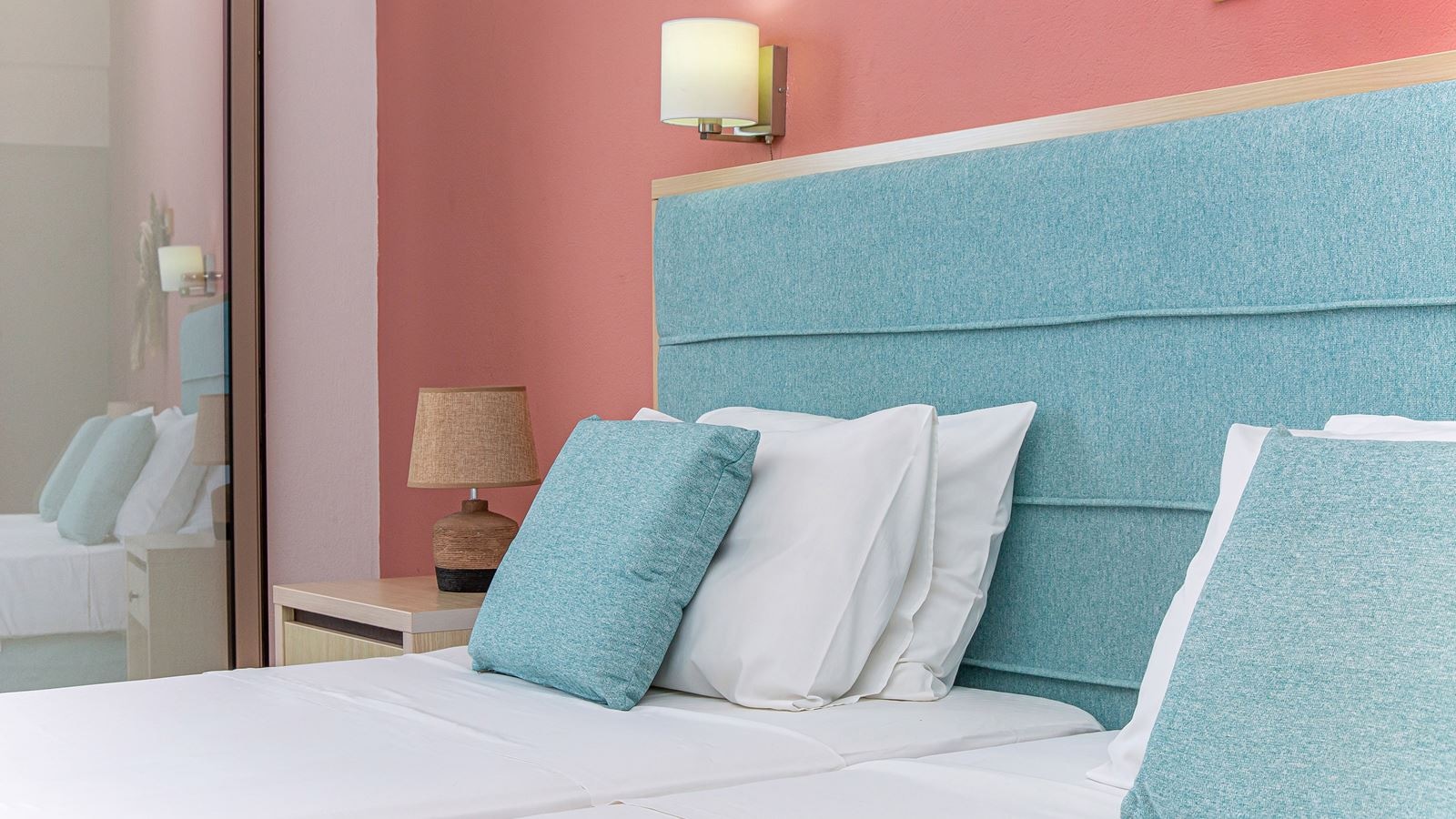 rooms-studio-standard-double-balcony-or-terrace-gardenview