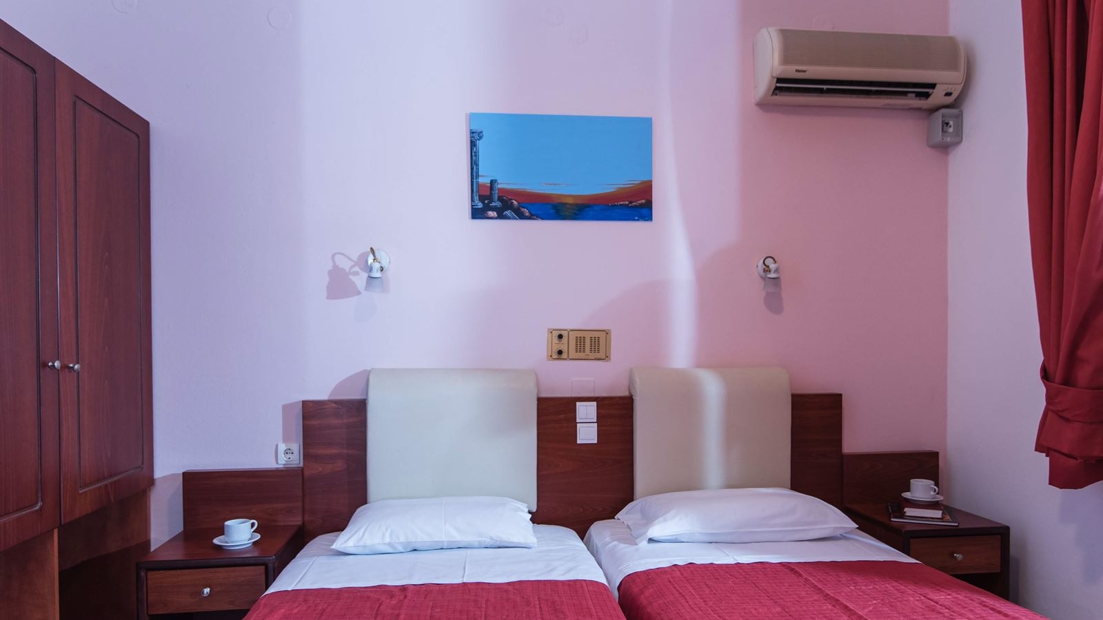 rooms-one-bedroom-apartment-garden-view-or-side-sea-view-3-pax