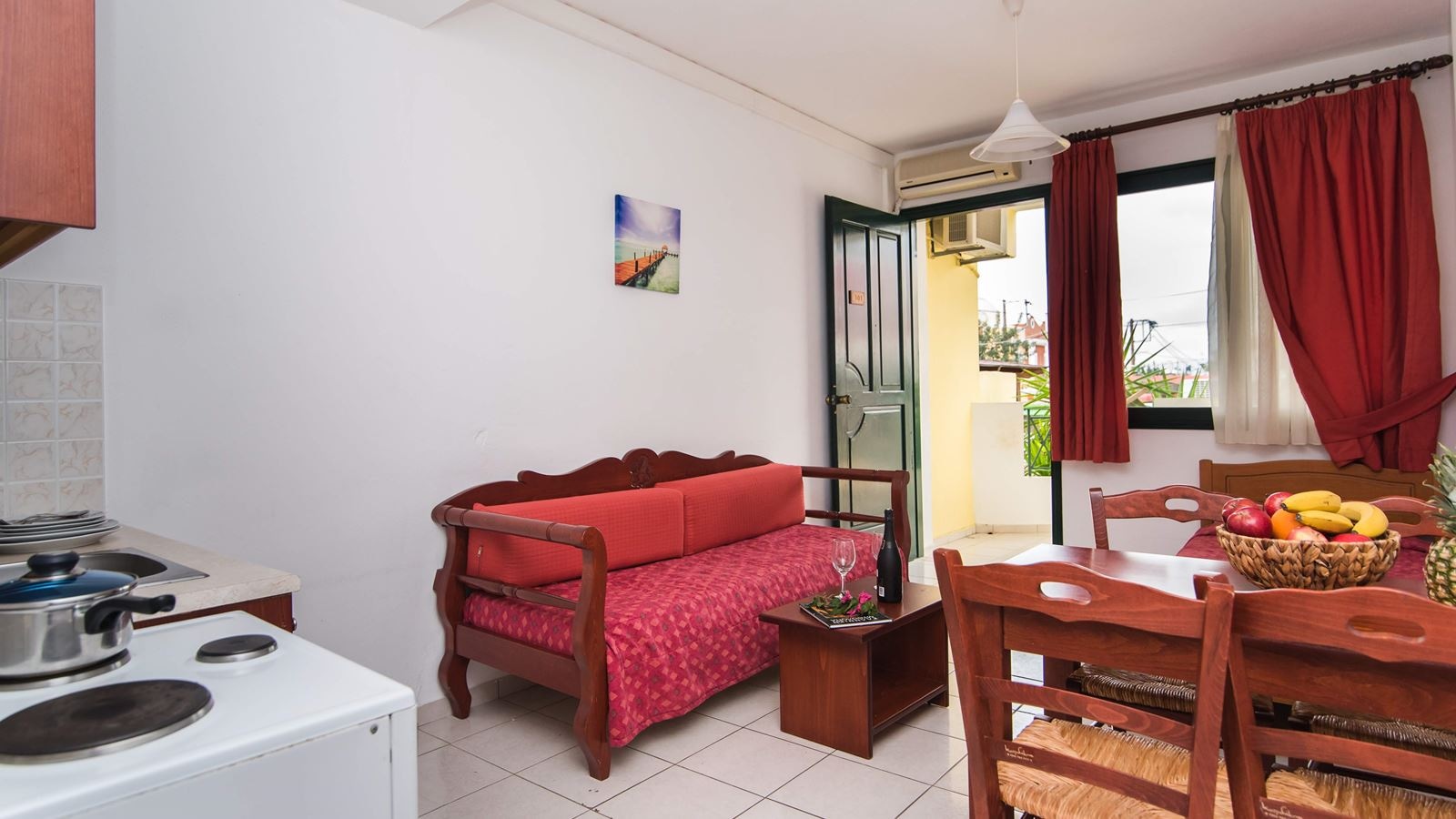 rooms-one-bedroom-apartment-garden-view-or-side-sea-view-4-pax