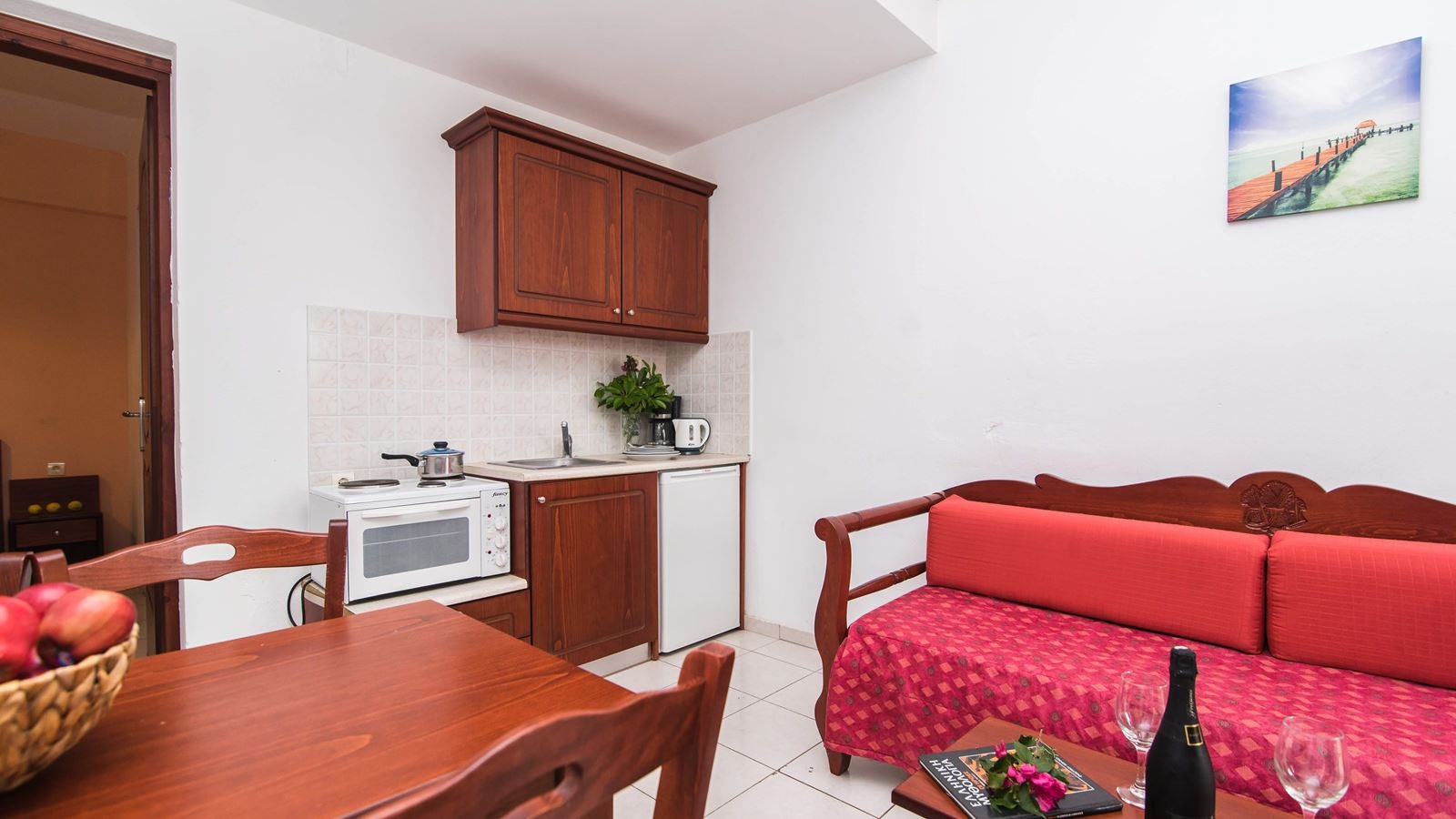 rooms-one-bedroom-apartment-garden-view-or-side-sea-view-4-pax