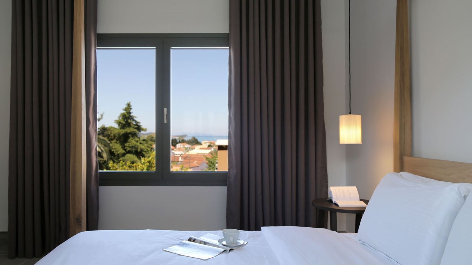 rooms-senior-suite-sea-view